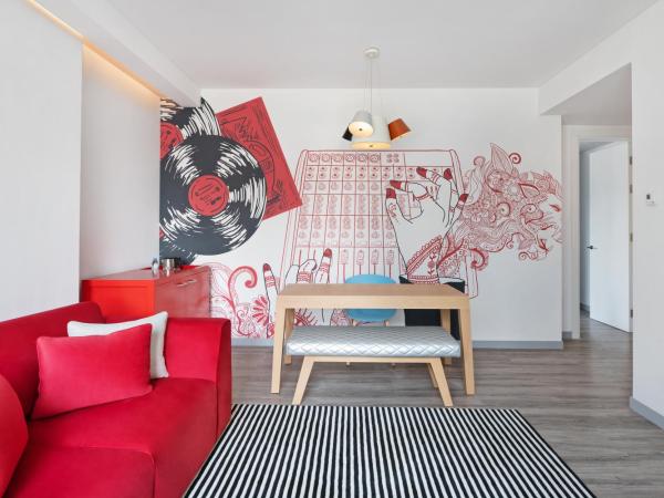 Radisson RED Dubai Silicon Oasis : photo 10 de la chambre appartement 2 chambres