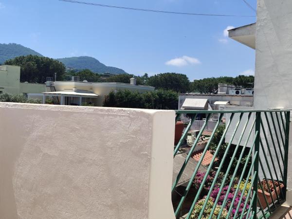 Hotel Villa Cecilia : photo 2 de la chambre chambre double ou lits jumeaux confort avec balcon