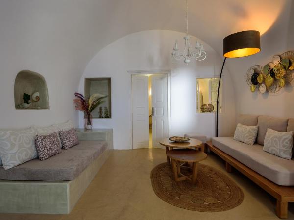 Strogili : photo 3 de la chambre maison troglodyte familiale - vue sur caldeira (2-4 adultes)