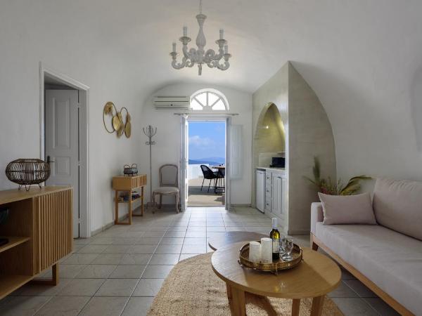 Strogili : photo 6 de la chambre villa troglodyte familiale 2 chambres - vue sur caldeira (5 adultes)