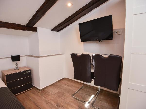 Old Town Inn : photo 8 de la chambre petite chambre double