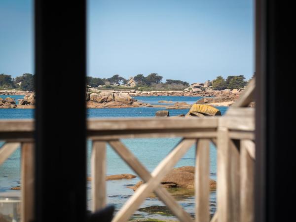 Logis Hôtel Saint Guirec Et De La Plage : photo 7 de la chambre chambre double avec balcon - vue sur mer