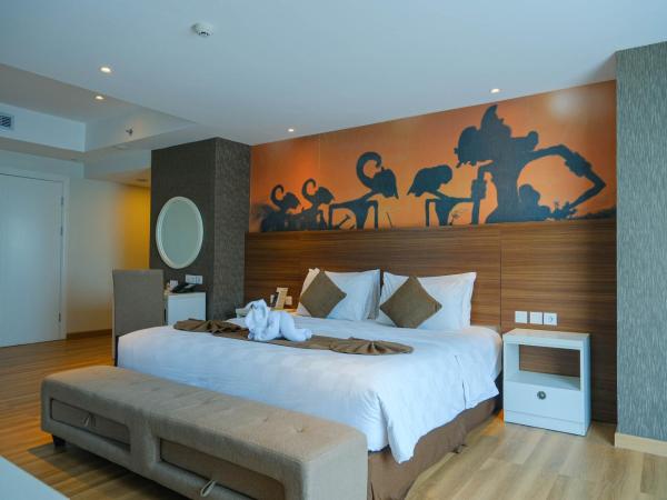 Platinum Adisucipto Hotel & Conference Center : photo 2 de la chambre chambre double exécutive