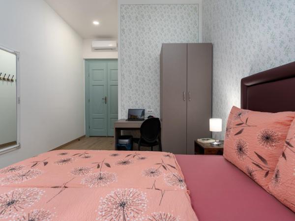 Hostel Antique : photo 10 de la chambre chambre double avec salle de bains commune