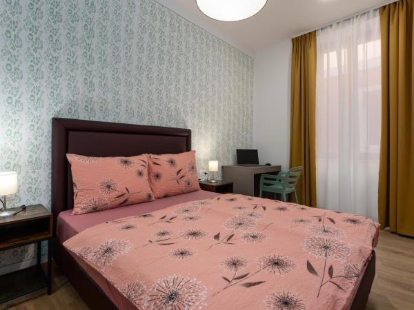 Hostel Antique : photo 8 de la chambre chambre double avec salle de bains commune