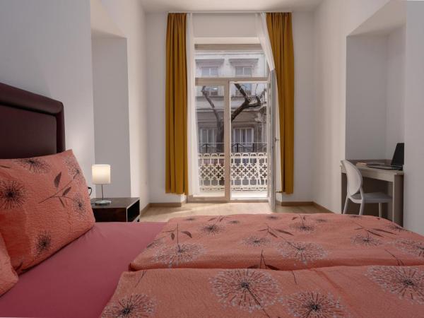 Hostel Antique : photo 8 de la chambre chambre double avec balcon