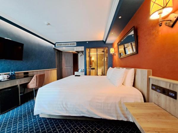 The Coach Hotel Sukhumvit - Asok BTS Bangkok by Compass Hospitality : photo 7 de la chambre hébergement 1st class coach - lit double