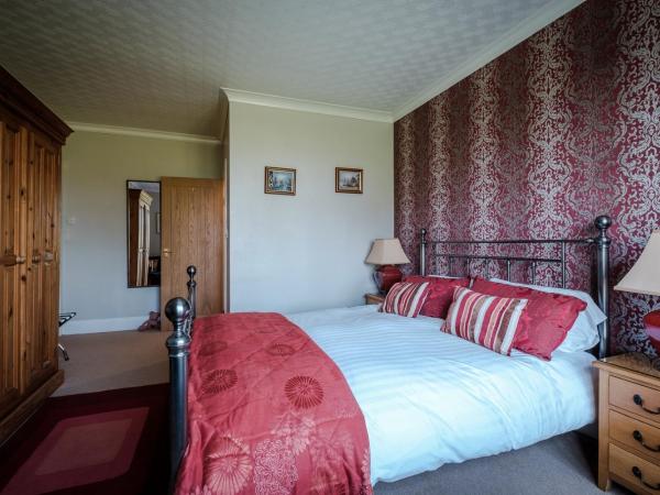 Westergate House : photo 2 de la chambre chambre lit king-size - vue sur jardin