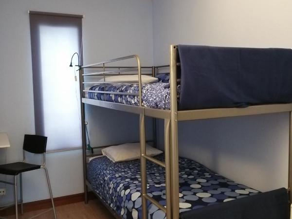 Peniche Blue Wave Home : photo 3 de la chambre chambre familiale