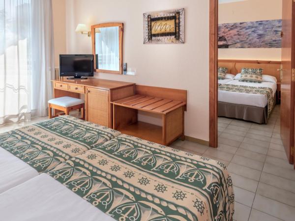 GHT Oasis Tossa & Spa : photo 10 de la chambre chambre double ou lits jumeaux avec balcon