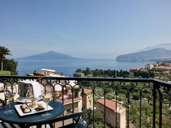 Grand Hotel Capodimonte : photo 7 de la chambre chambre double ou lits jumeaux premier - vue sur mer