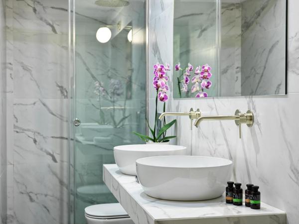 A77 Suites : photo 7 de la chambre suite avec cour