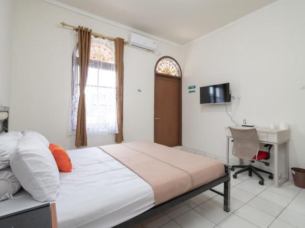 KoolKost Syariah @ Cempaka Putih (Minimum Stay 6 Nights) : photo 3 de la chambre chambre double avec balcon
