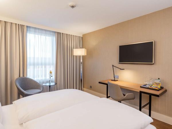 NH Hamburg Altona : photo 8 de la chambre chambre double ou lits jumeaux standard