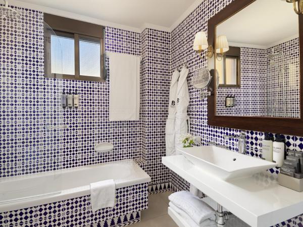 H10 Corregidor Boutique Hotel : photo 6 de la chambre chambre familiale (2 adultes et 2 enfants)