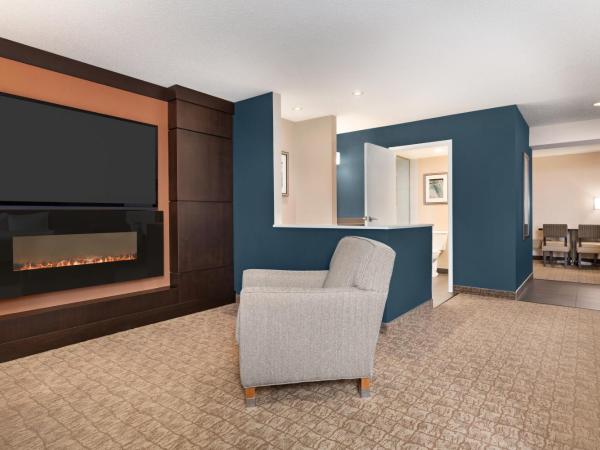 Wyndham Garden Niagara Falls Fallsview : photo 3 de la chambre suite présidentielle junior