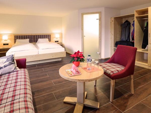Hotel Caprice - Grindelwald : photo 1 de la chambre chambre double supérieure