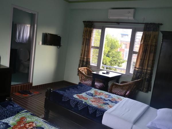 Nanohana Lodge : photo 5 de la chambre chambre double ou lits jumeaux deluxe - vue sur montagne