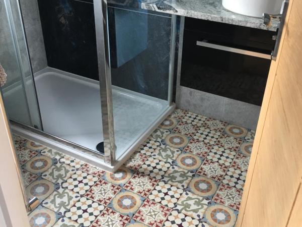 Tulse Hill Luxury Cosy Rooms : photo 10 de la chambre chambre double avec salle de bains privative