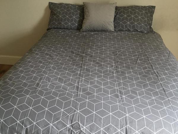 Tulse Hill Luxury Cosy Rooms : photo 5 de la chambre chambre double avec salle de bains commune