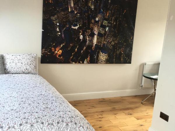 Tulse Hill Luxury Cosy Rooms : photo 6 de la chambre chambre double avec salle de bains privative