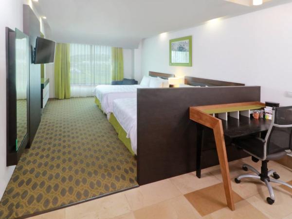Holiday Inn Queretaro Zona Krystal, an IHG Hotel : photo 3 de la chambre chambre double standard avec 2 lits doubles - accessible aux personnes à mobilité réduite