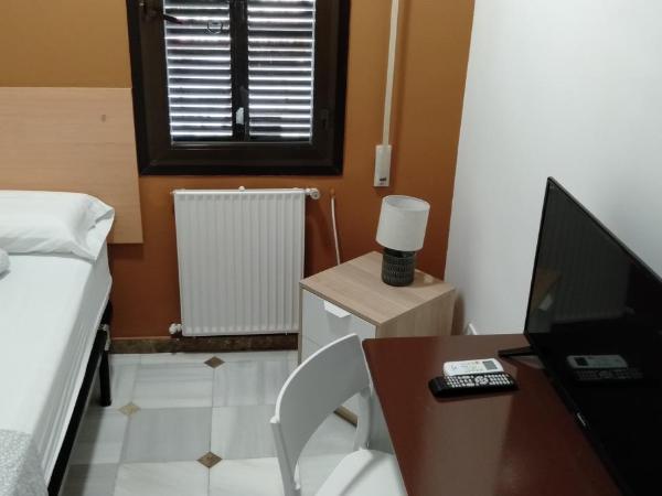 New Hortaleza Coliving : photo 1 de la chambre chambre simple avec salle de bains commune