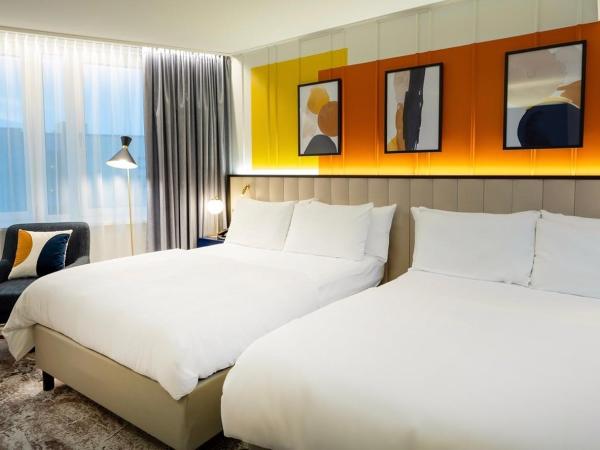 voco Dusseldorf Seestern, an IHG Hotel : photo 10 de la chambre chambre lit queen-size premium avec 2 lits queen-size