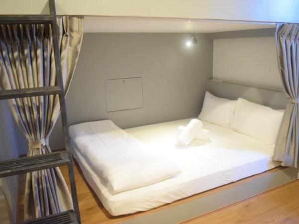 Capzule Bed Phuket : photo 1 de la chambre lit dans dortoir pour femmes de 8 lits