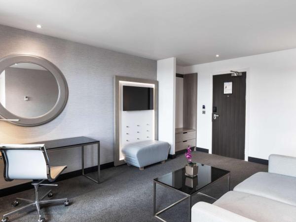 Radisson Blu Hotel, Edinburgh City Centre : photo 6 de la chambre suite junior