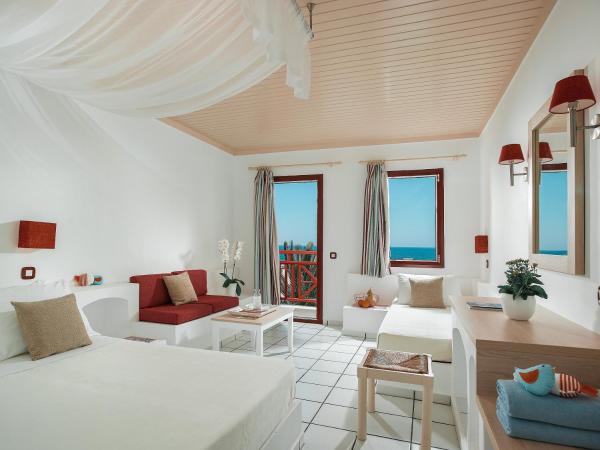 Mitsis Cretan Village : photo 3 de la chambre bungalow - vue sur mer 