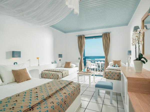 Mitsis Cretan Village : photo 1 de la chambre bungalow - côté plage