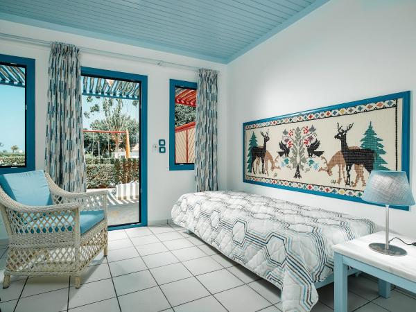 Mitsis Cretan Village : photo 1 de la chambre appartement - vue sur jardin