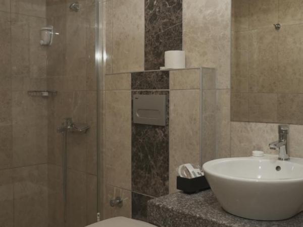 Sun Hotel By En Vie Beach : photo 8 de la chambre chambre quadruple