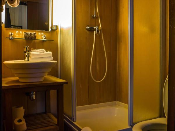 Boat Hotel De Barge : photo 6 de la chambre cabine d'officier