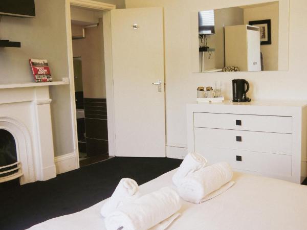 Hotel Anfield : photo 7 de la chambre chambre double avec salle de bains privative