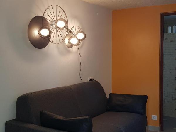 Clos SAN MICHELE- LE PAILLER 2P : photo 3 de la chambre studio