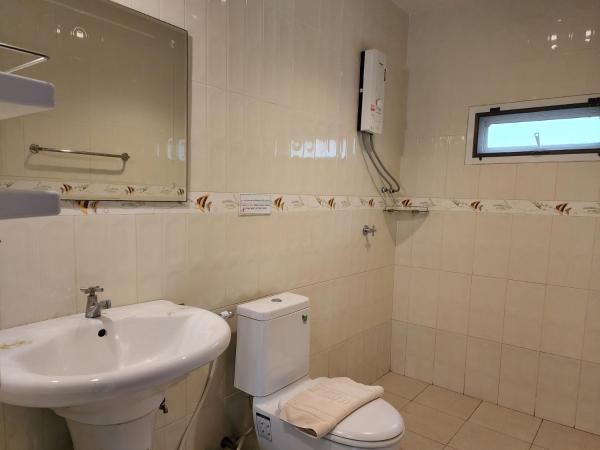 La-or Resort : photo 5 de la chambre chambre double - vue sur piscine