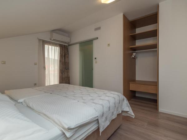 Villa Lučica Trogir : photo 6 de la chambre appartement 1 chambre avec balcon