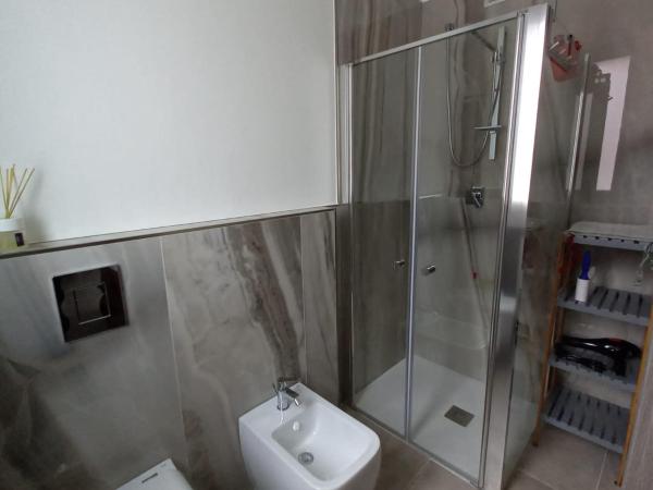 Villino Liber : photo 10 de la chambre chambre double avec salle de bains privative