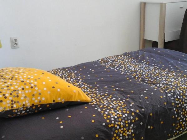 Hotel California : photo 6 de la chambre chambre simple avec toilettes communes et douche privée