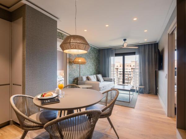 Apartamentos Core Suites Valencia : photo 3 de la chambre appartement avec balcon