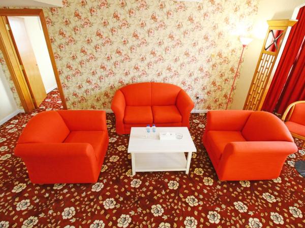 The George Hotel by Saffron, Dubai Creek : photo 3 de la chambre suite d'angle - vue sur crique et quartier heritage