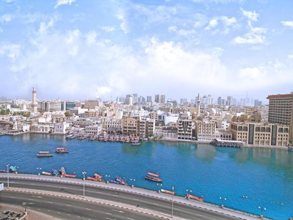 The George Hotel by Saffron, Dubai Creek : photo 5 de la chambre grande chambre - vue sur crique et quartier heritage
