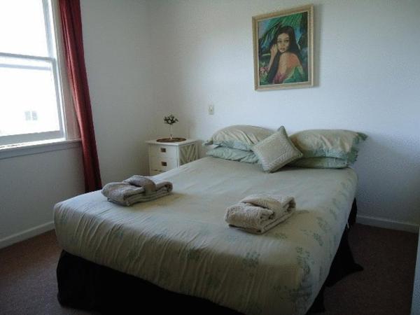 The Pier Lodge Bed And Breakfast : photo 8 de la chambre chambre double avec salle de bains commune