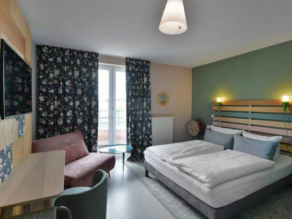 Hotel BIRGIT Berlin Mitte : photo 1 de la chambre chambre double avec canapé-lit