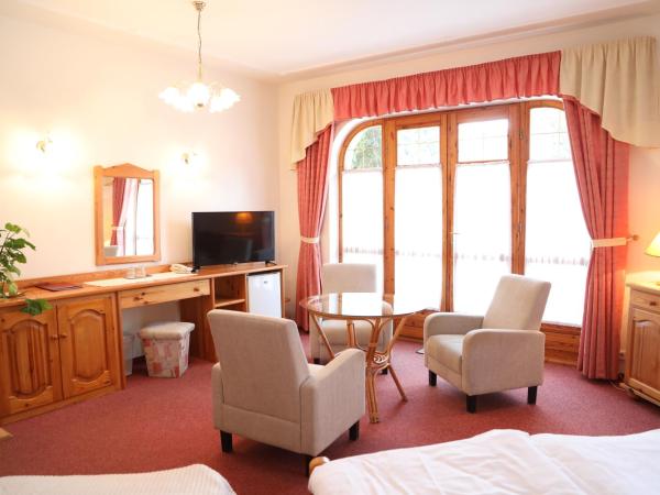 Hajdú Kastély Hotel : photo 2 de la chambre chambre quadruple supérieure