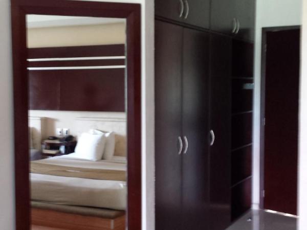 Hotel Dubrovnik : photo 1 de la chambre chambre lit king-size avec balcon