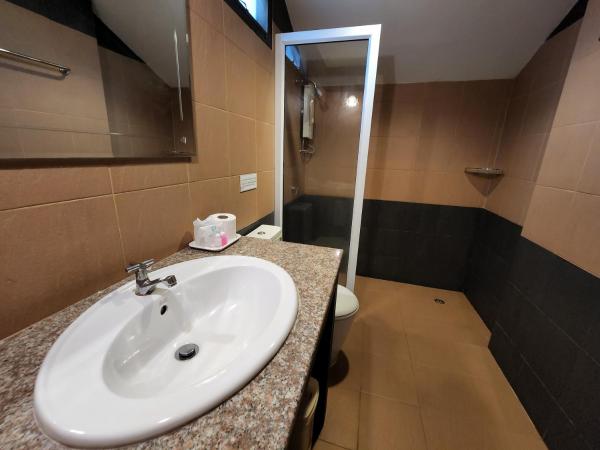 La-or Resort : photo 5 de la chambre bungalow 2 chambres sans porte communicante (4 adultes)