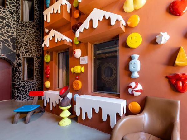 Hotel Not Hotel Rotterdam : photo 5 de la chambre hébergement candy house